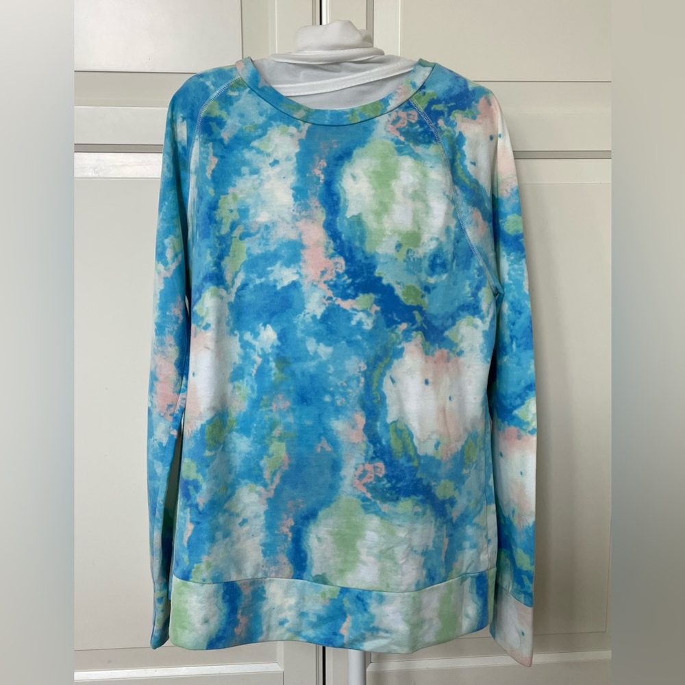 Lightweight Sweatshirt with Tie Dye Print